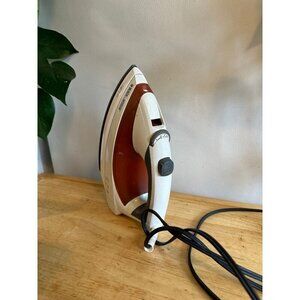Black and Decker Light & Easy Iron